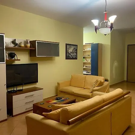 Yourhome Vilat Gjermane * Τίρανα